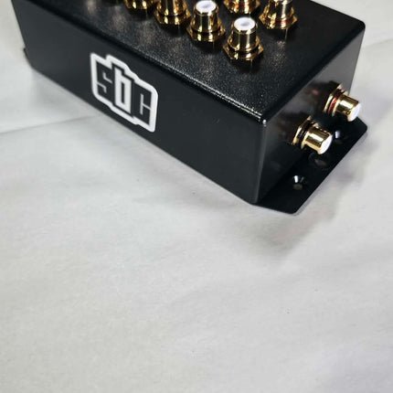 SBC Cock Box 1 In 6 Out Plastic RCA Distribution Box